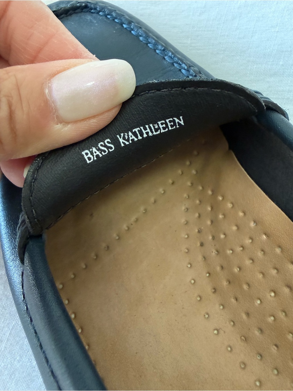 G.H. Bass & Co. | Women’s 8.5 | Navy Blue Kathleen Weejuns Penny Loafers - Picture 8 of 10